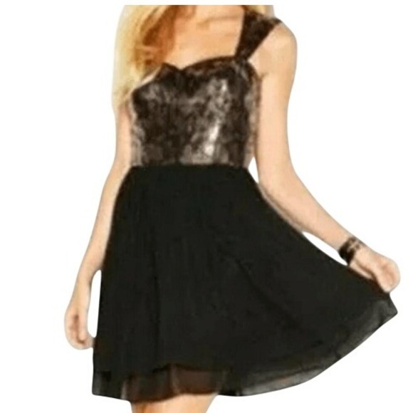 Guess Dresses & Skirts - GUESS Black With Gold Sequin Chiffon  Aurelia Cocktail Dress NWT Size 2